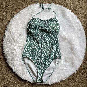 Kona Sol Swimsuit One Piece Green White Polka Dot Shelf Bra Women’s Size Medium